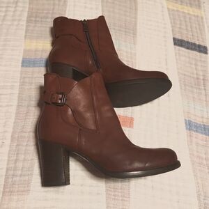 Alberto Fermani ankle zipper closure buckled boots sz 39 EU